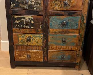 Artisan dresser