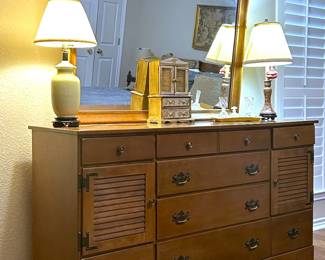 Vintage mid century Ethan Allen Maple Baumritter dresser