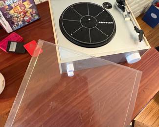 CROSLEY TURNTABLE 
