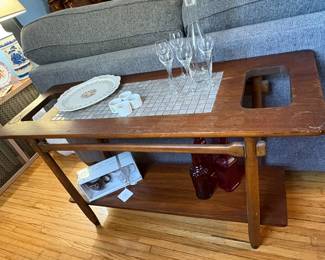 MCM LANE FURNITURE CONSOLE TABLE