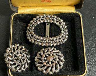 Great Selection of Vintage Fashion Jewelry