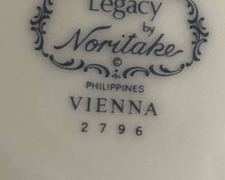 Noritake Legacy Vienna China Set - 55 Pieces