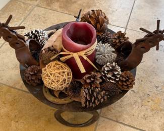 RUSTIC SPURS AND HORSESHOE BOWL