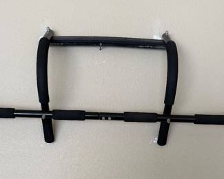 OVER THE DOOR PULL UP SET