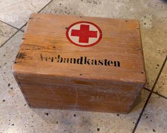 WWII GERMAN FIRST AID KIT