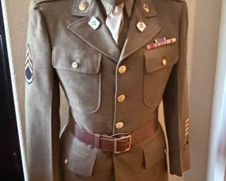 WWII US ARMY OFFICERS M 1940 UNIFORM