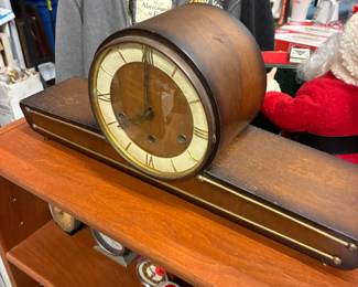 vintage mantel clock