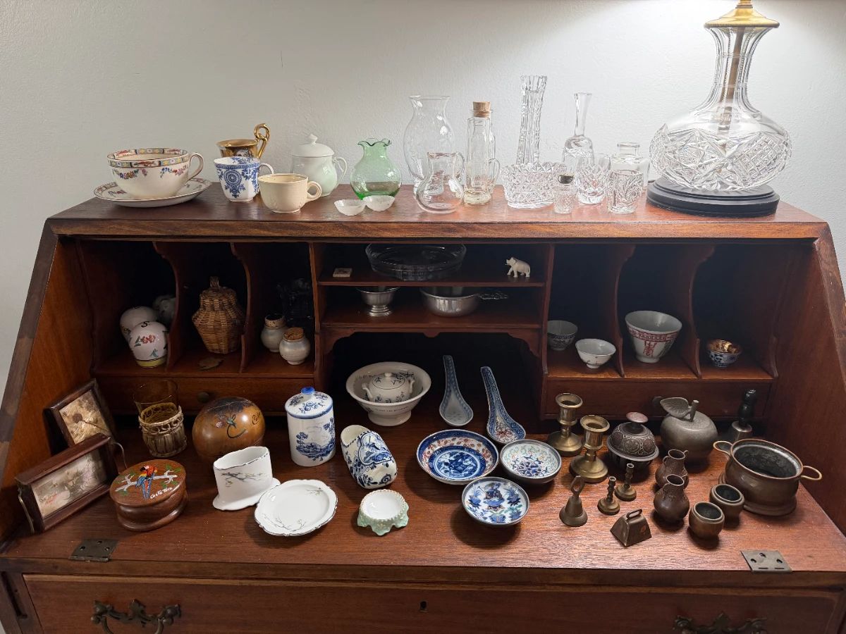 Various knick-knacks