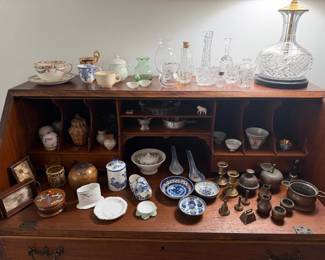 Various knick-knacks