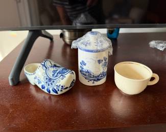 Delft ceramic shoe, other ceramic items