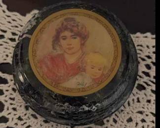 Edna Kibel trinket box