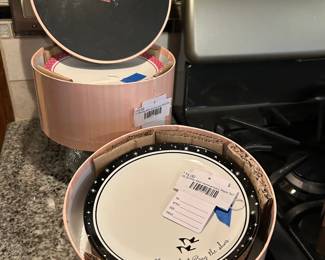 (B) Barbie 45th Anniversary Plate Set