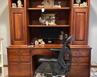 Lexington Furniture Bob Timberlake Collection Desk & Hutch 