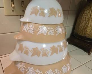 Vintage Pyrex Sandalwood Ivy Cinderella Mixing Bowl Set 444-443-442-441