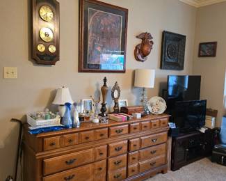 ***STILL AVAILABLE*** YORKTOWN - Triple dresser, chest-of-drawers, 2 nightstands 