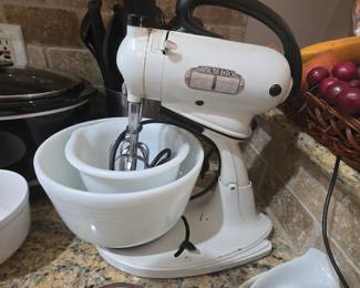 Vintage Hamilton Beach  stand mixer with beaters and original bowl set