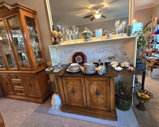 STANLEY rolling bar/cabinet with fold up top