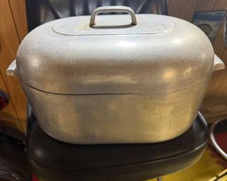 Large Wagner ware Magnalite Roasting Pan
