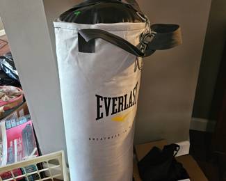 Heavyweight punching bag