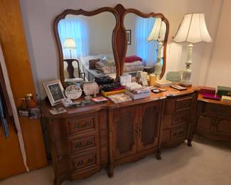 Bassett furniture dresser. 