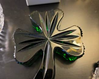 Waterford Ireland Crystal Green Leaf Clover Shamrock Paperweight