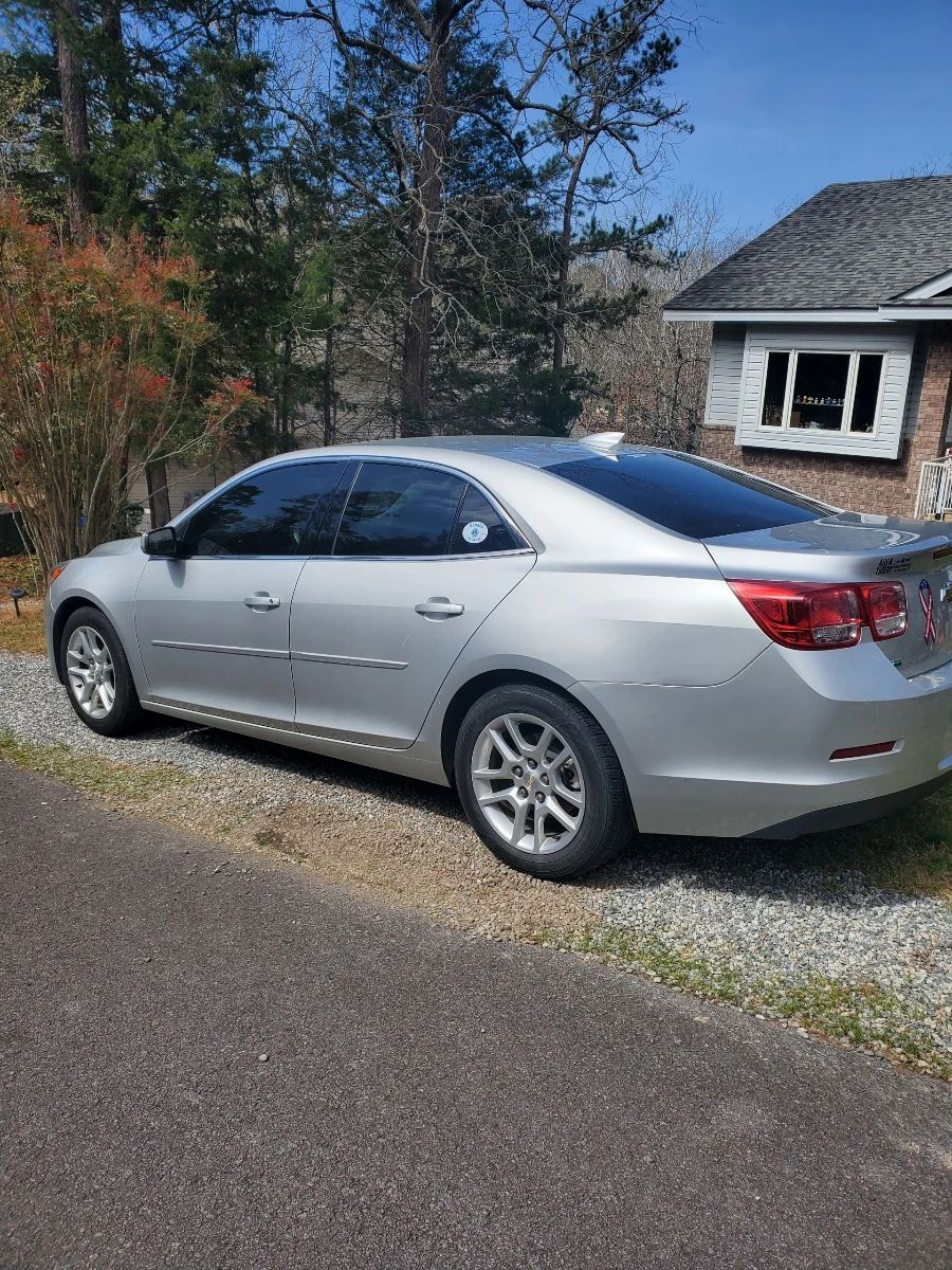 2015 Malibu LT 4 door sedan. 79,400 miles WILL PRESALE