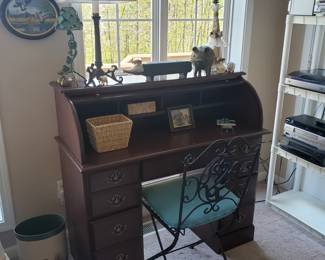 Roll top desk