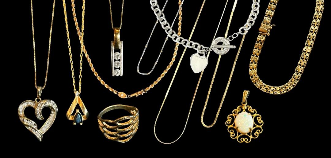 Glittering Gold & High-End Furnishings - Online Auction | PICKUP: Thursday, Mar 5th in Dayton, OH