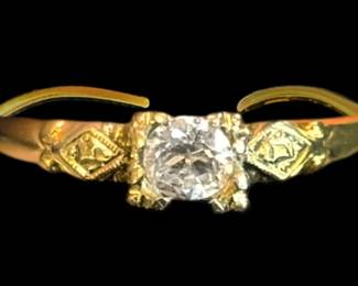 14k Gold Ring w 0.20 ct Round Cut Diamond Broken 1.25g Total