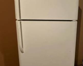 Frigidaire Fridge