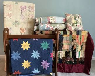 Vintage Quilts And Floral