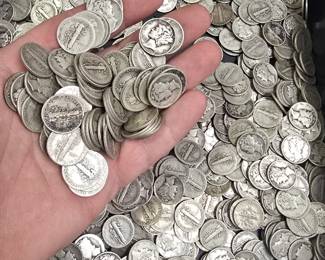 over a thousand Mercury dimes! in pretty good condition