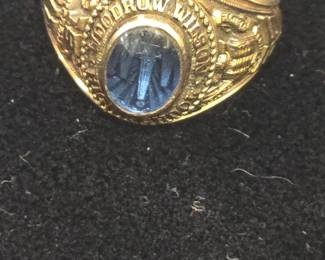 Gold class ring 