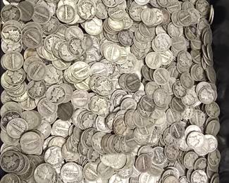 over a thousand Mercury dimes! in pretty good condition