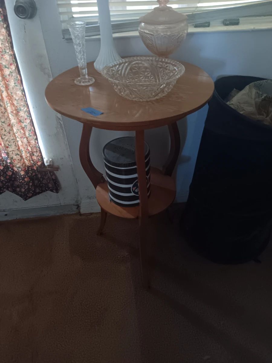 Antique lamp table
