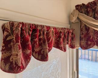 Set of 4 window valance treatment in a rich burgundy with tan accents.