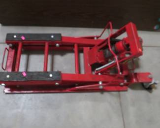 Lot 418. Torin 1,500 Lb. ATV/mower jack