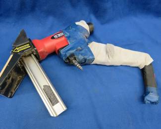 Lot 207. Norge Tool Co. L Cleat pneumatic flooring nailer