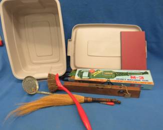 Lot 268. Vintage collectibles including a Dandy Level, toy machine gun, and more. Includes a Rubbermaid tote.