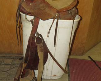 Lot 39. Pony saddle. Appears to be complete and in good condition.