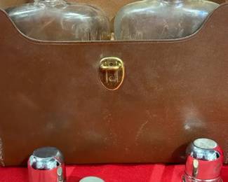 Liquor flasks with carrying case