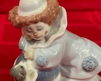  02 Lladro Porcelain Clown  Dog