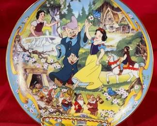 Disney Musical Plate Snow White  The 7 Dwarves
