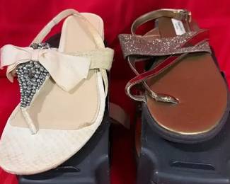 Shoes 2 VERA WANG Sandals 