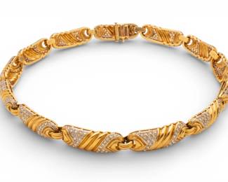 Lot 42
14k Yellow Gold and Diamond Link Necklace