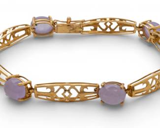 Lot 90
14k Yellow Gold and Lavender Jade Bracelet