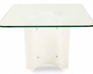 Lot 1050
Modern Glass Top and Acrylic Base Table