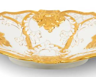 Lot 1092
Meissen (German) Porcelain Centerpiece