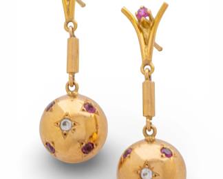 Lot 65
14K Gold Earrings, Sphere Shape with Rubies, Diamond