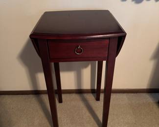 Vintage Mahogany Drop-Leaf Table